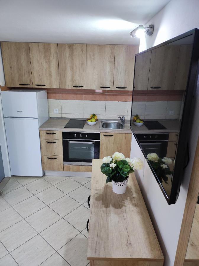 Stone House Lovric Apartamento Kaštela Exterior foto