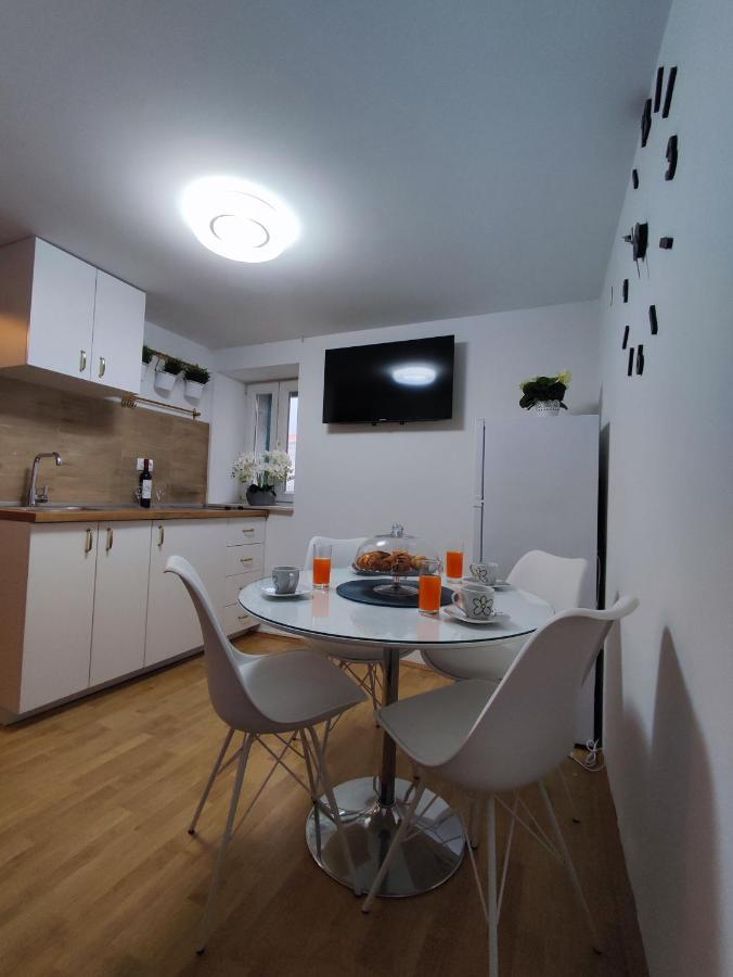 Stone House Lovric Apartamento Kaštela Exterior foto