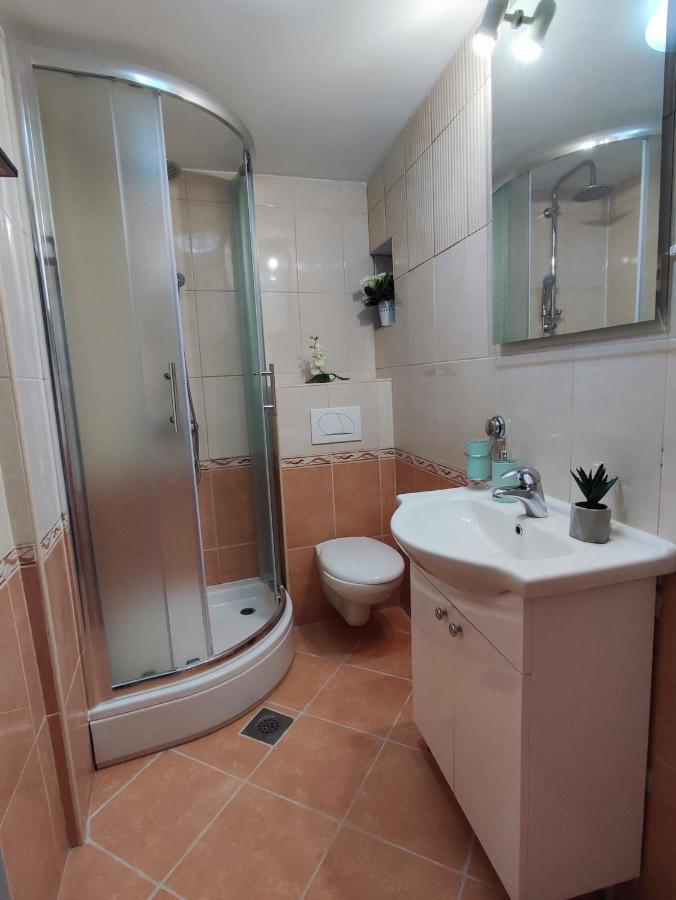 Stone House Lovric Apartamento Kaštela Exterior foto